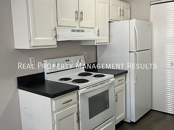 5th image of 247 E Mulberry St