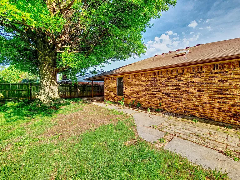 10413 Glascow Dr — Photo 21