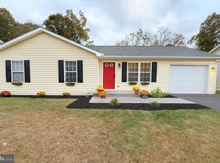 364 Longwood Dr, Bunker Hill, WV 25413