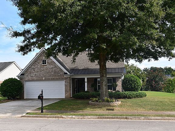 2nd image of 92 Club House Dr