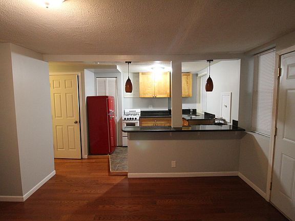 2nd image of 1534 N Western Ave #1R