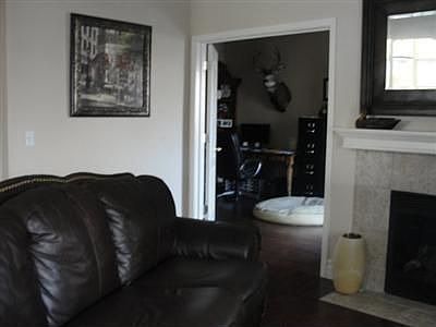 3rd image of 865 Boyd Dr