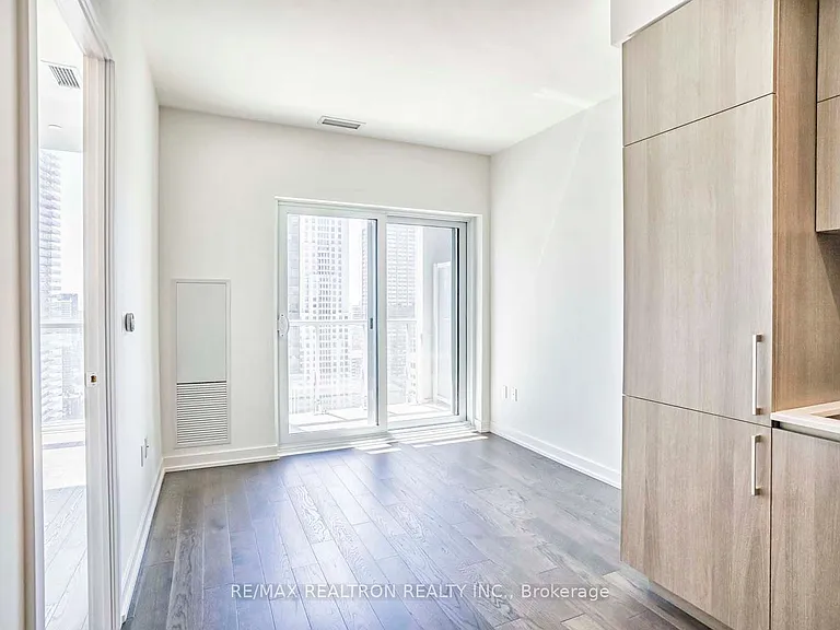 1 Yorkville Ave #3112 — Photo 9