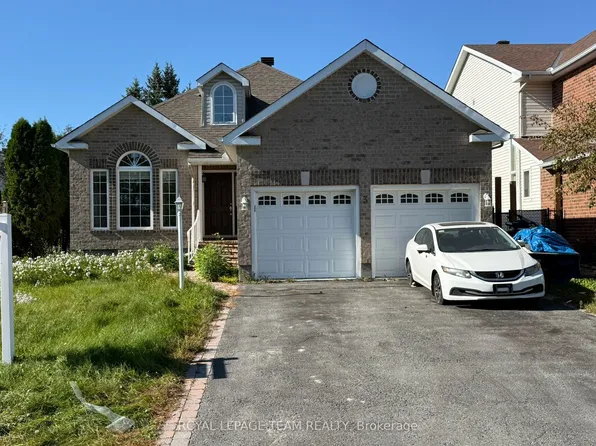 3 Samuel Mann Ave, Ottawa, ON K2S 1X3