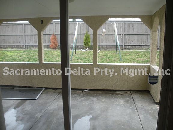 5th image of 470 Bombay Cir