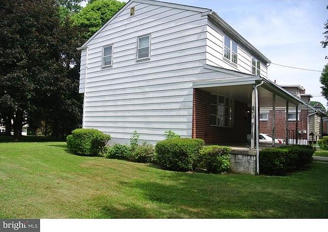 2nd image of 1125 Villanova Ave