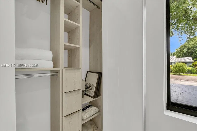 1741 SW 17th Ct Unit 1741 — Photo 3