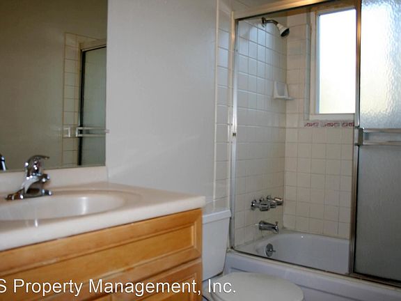 5th image of 3681 Bridgeport Ct APT 3