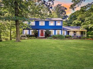 20 Lobsterback Rd, Trumbull, CT 06611