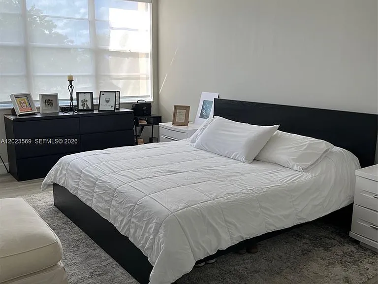 1400 Saint Charles Pl #323 — Photo 7
