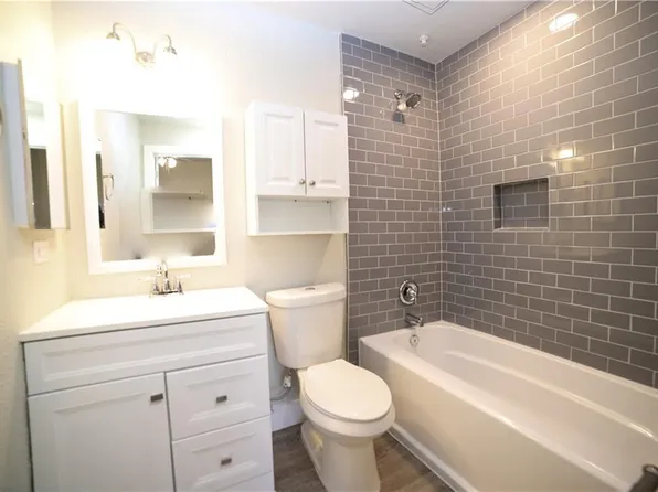 114 E 31st St APT 208, Austin, TX 78705