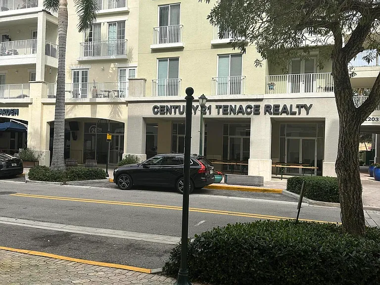 1200 Town Center Dr #511 — Photo 24