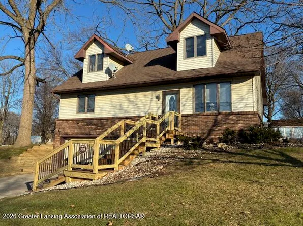 308 N Swegles St, Saint Johns, MI 48879