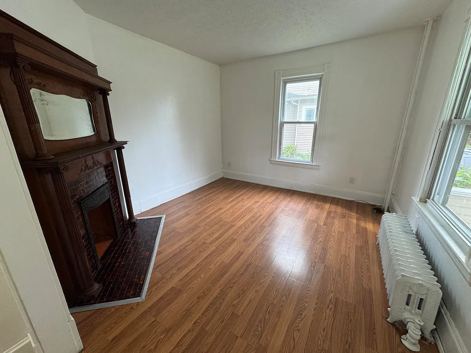 2 bed, 1949 sqft, $1,000 — Photo 3