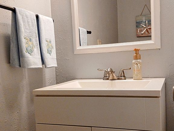 Downstairs half bathroom