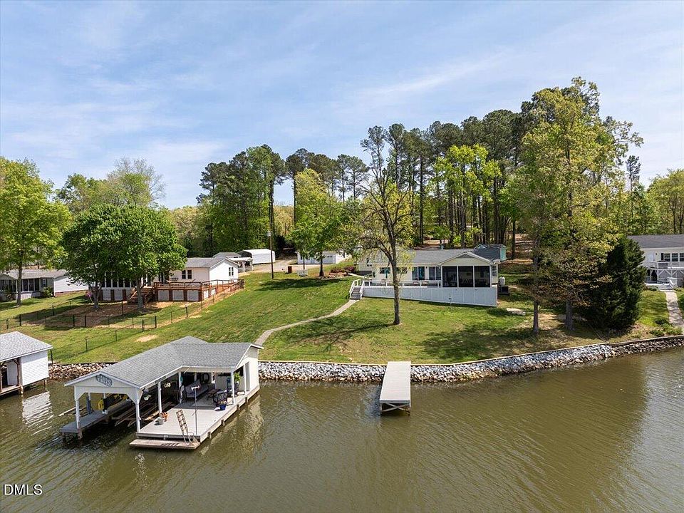 1st image of 121 Hilltop Cir
