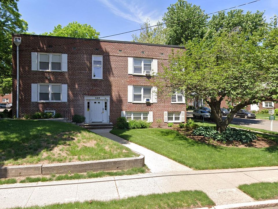 1st image of 11 Short Hills Cir APT 1A