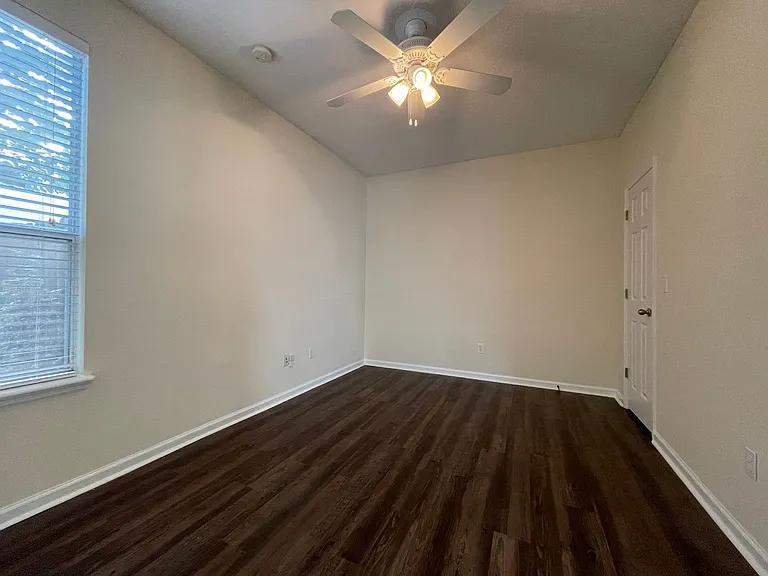 3125 E Banister Rd — Photo 12