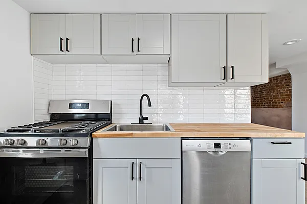 Rented by Compass | media 11