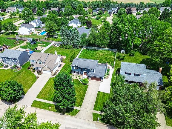 5th image of 740 Thelma Dr