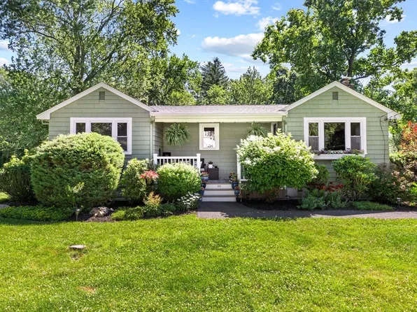 169 Linwood St, Abington, MA 02351