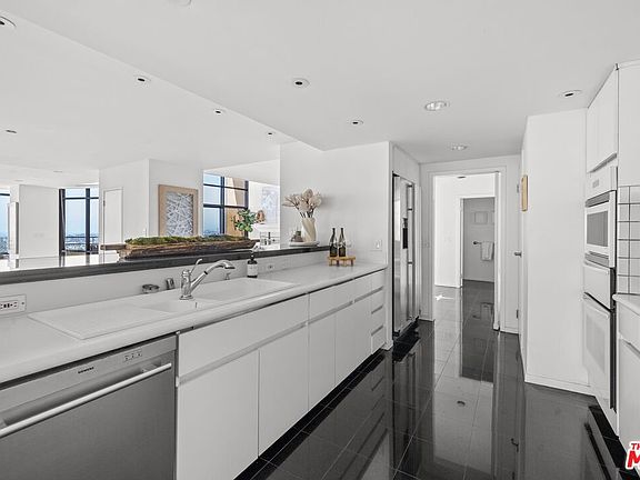 2nd image of 4265 Marina City Dr #Penthouse 8