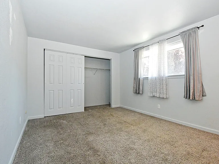 1513 N Edmonds Dr #D — Photo 12