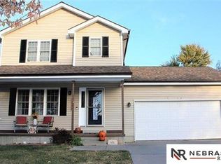 1540 SW 25th St, Lincoln, NE 68522