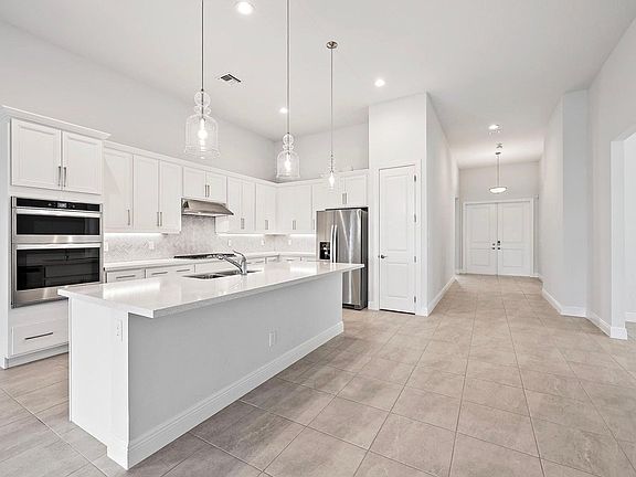 2nd image of 12541 Nautilus Cir