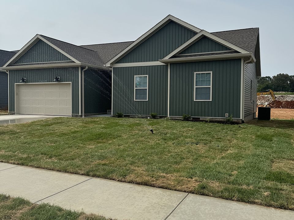 1st image of 2619 Cedrus Ave