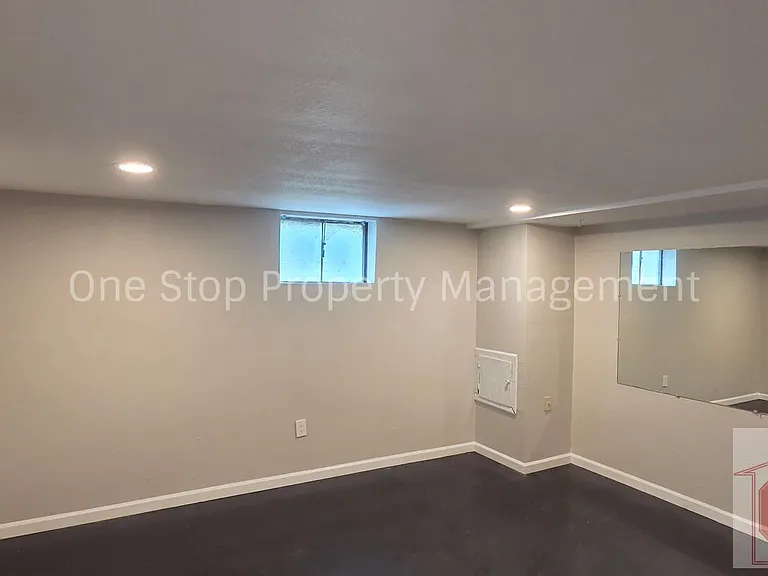2111 N 49th St — Photo 22