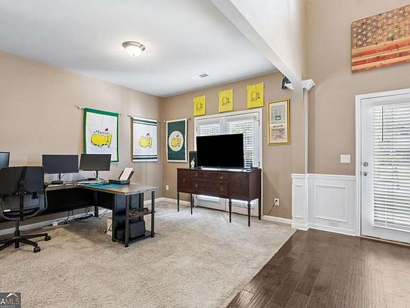 4th image of 5943 Lexington Way