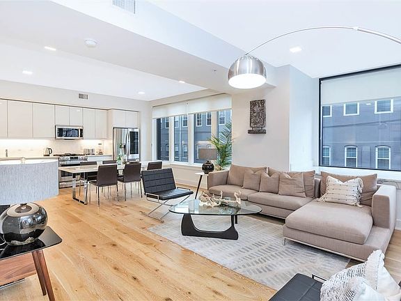 3rd image of 1101 Grand St #302
