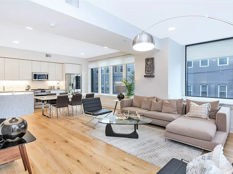 1101 Grand St #302 — Photo 3