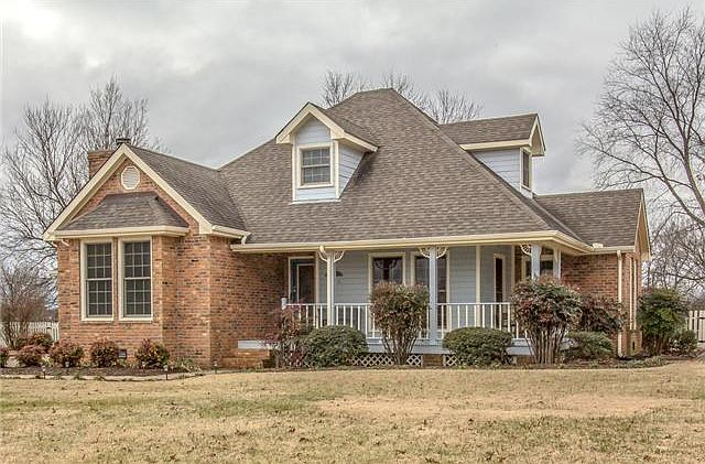 1st image of 2740 Crosswoods Dr