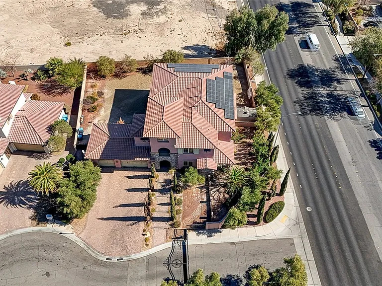 8490 Via De Bellasidra Ct — Photo 83