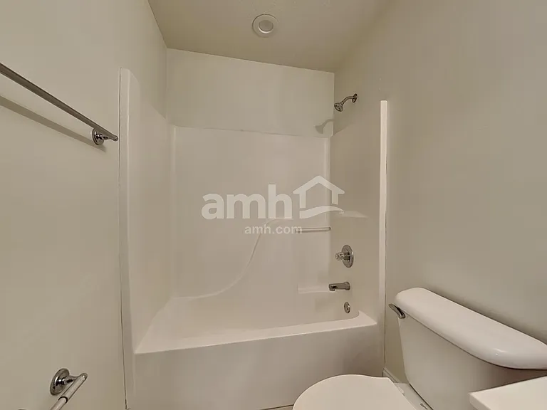 7800 Wisdom Ln — Photo 17