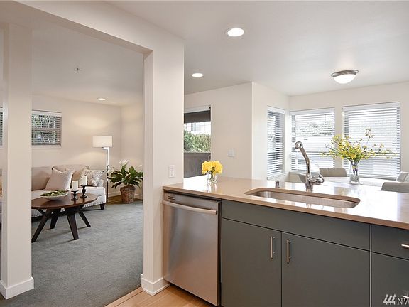3rd image of 2009 Yale Ave E APT 101