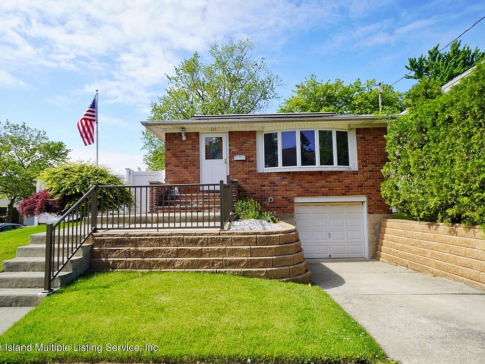 243 Amber St, Staten Island, NY 10306 Zillow