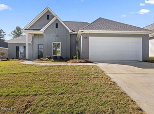 205 Lakecrest Dr, Madison, MS 39110