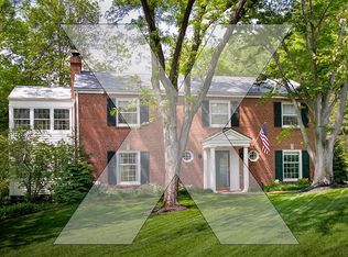 11 Woodcliffe Rd, Saint Louis, MO 63124