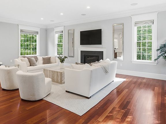 4th image of 36 Miller Hill Rd