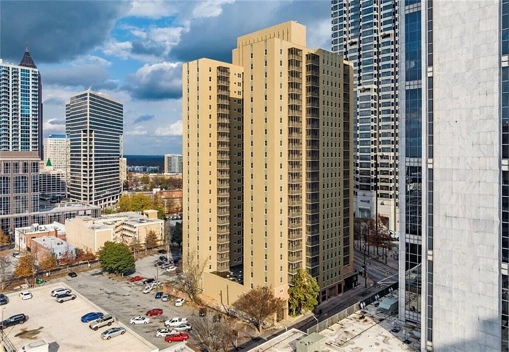 1 bed, 1.0 bath, 721 sqft, $2,000 — Photo 3