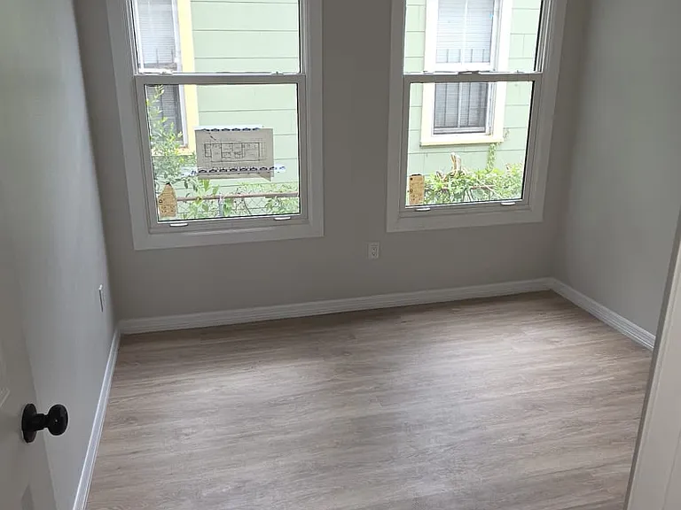 1513 Ionia St — Photo 6