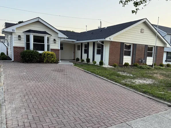 10 Midfield Ln, Willingboro, NJ 08046