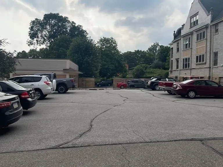 The Brady Apartments — Photo 34