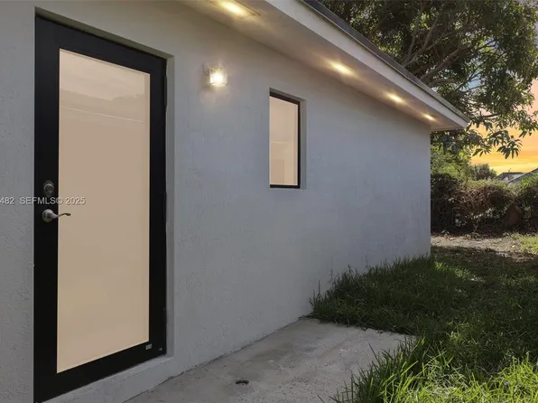 17003 SW 107th Pl #2, Miami, FL 33157