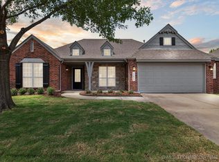 11814 S Tamarack Ct, Jenks, OK 74037