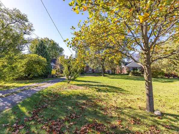 970 Concession St, Hamilton, ON L8T 1A1