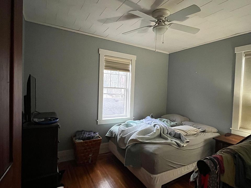 2nd image of 155 Park Ave #3